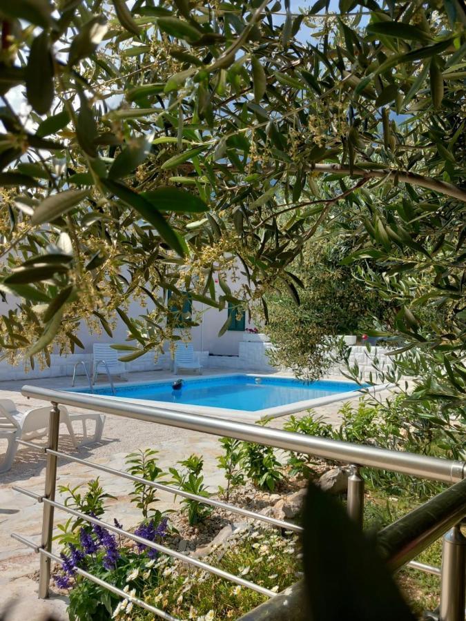 Holiday House M&A&K With Swimming Pool Kastel Stafilic Екстер'єр фото